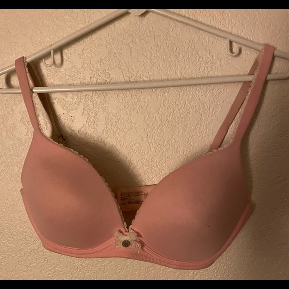 Victoria Secret Peach Color No wire Lace Bra - Picture 3 of 4